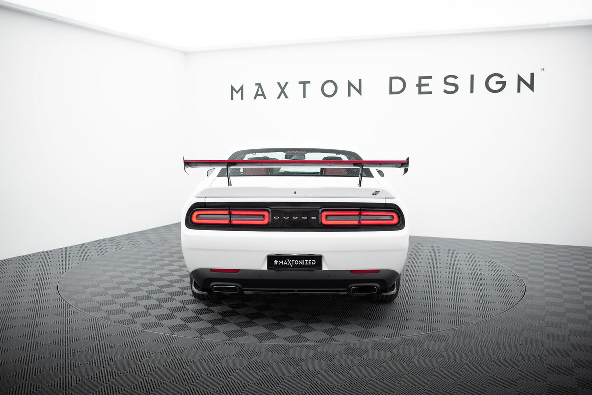 Alerón de carbono + LED para Dodge Challenger Mk3