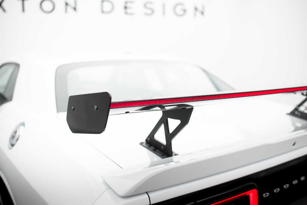 Alerón de carbono + LED para Dodge Challenger Mk3