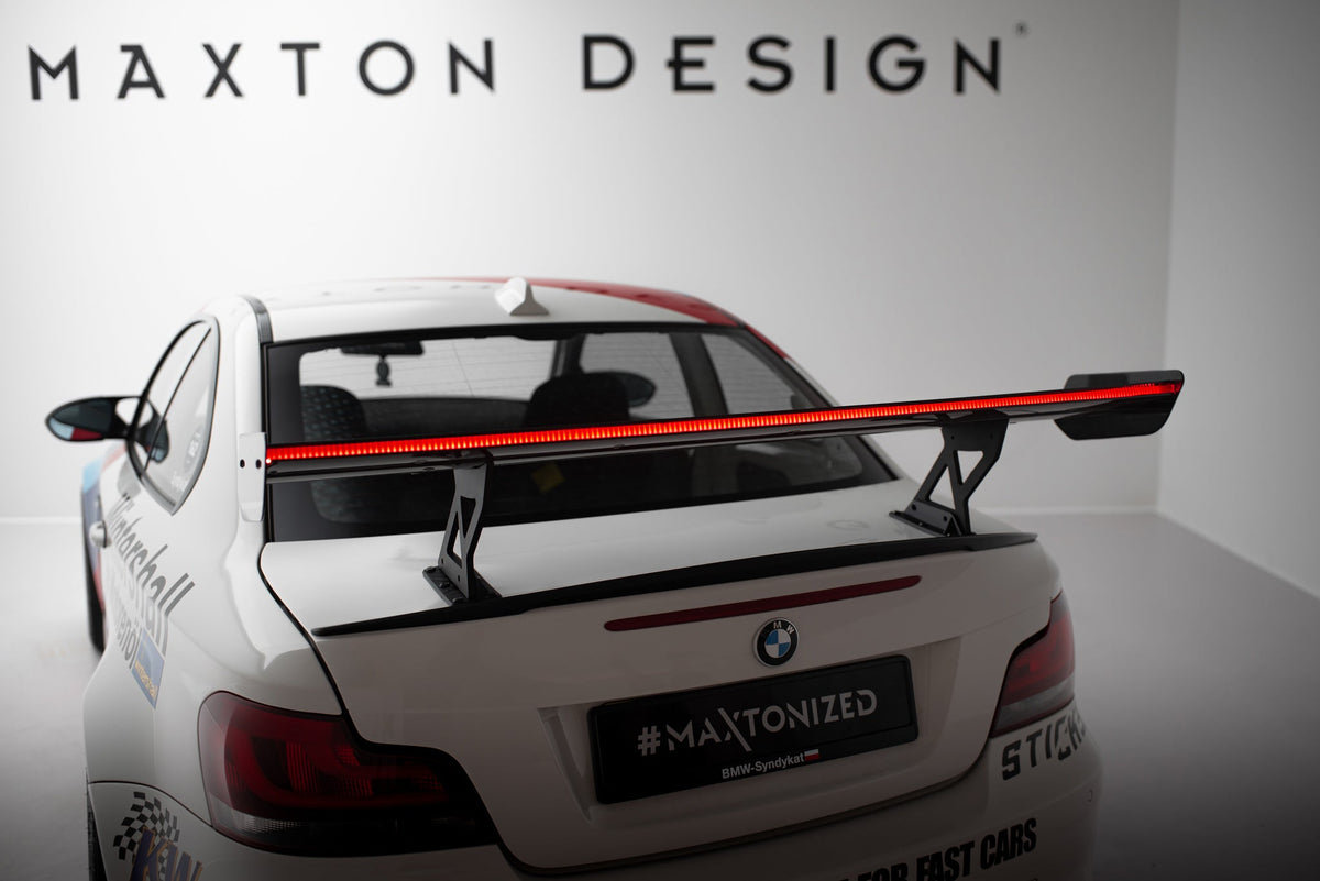 Alerón de carbono con soportes internos V.1 + LED para BMW 1 M E82
