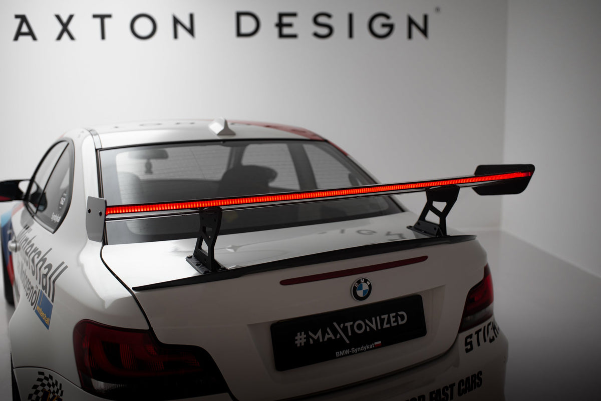 Alerón de carbono con soportes internos V.2 + LED para BMW 1 M E82