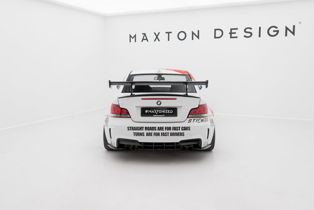 Alerón de carbono con soportes cuello de cisne para BMW 1 M E82