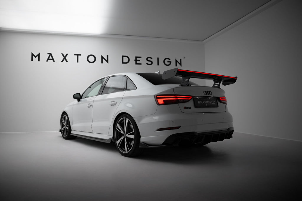 Alerón de carbono con soportes internos + LED para Audi A3 / A3 S-Line / S3 / RS3 Sedan 8V / 8V Facelift