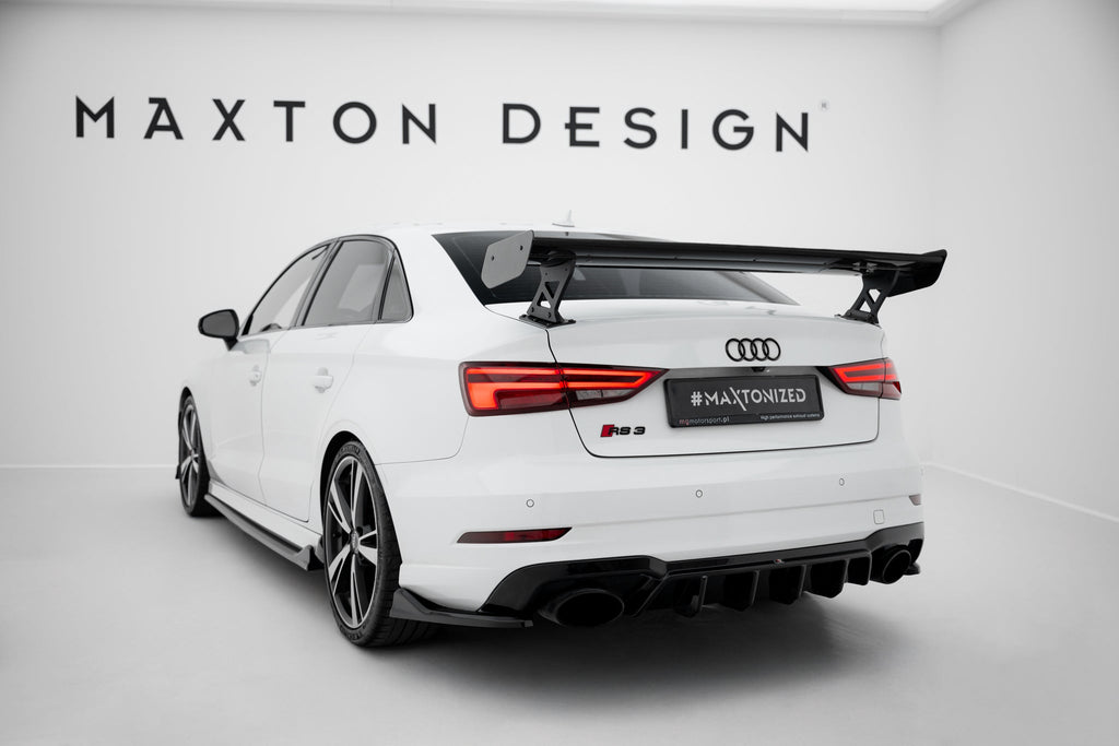 Alerón de carbono con soportes externos para Audi A3 / A3 S-Line / S3 / RS3 Sedan 8V / 8V Facelift