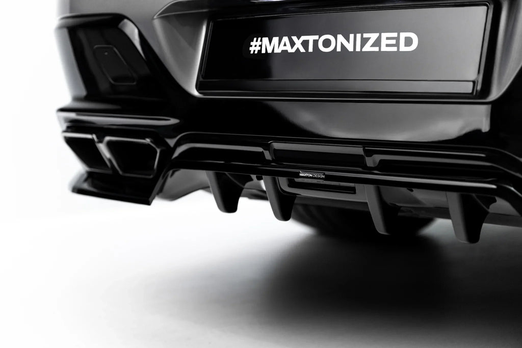 Splitter trasero (con barras verticales) V.2 para BMW M760e G70