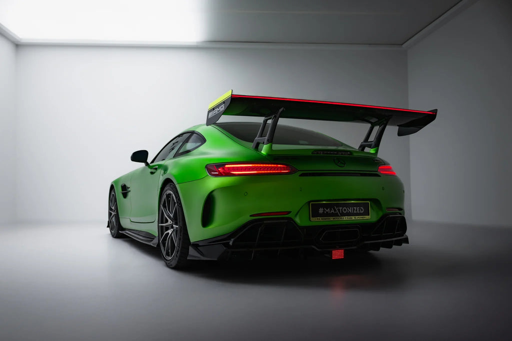 Alerón de carbono + LED para Mercedes-AMG GTR C190 Facelift