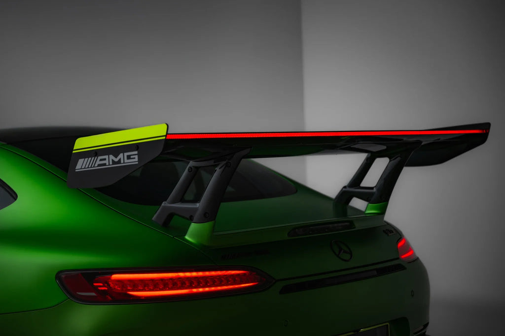 Alerón de carbono + LED para Mercedes-AMG GTR C190 Facelift