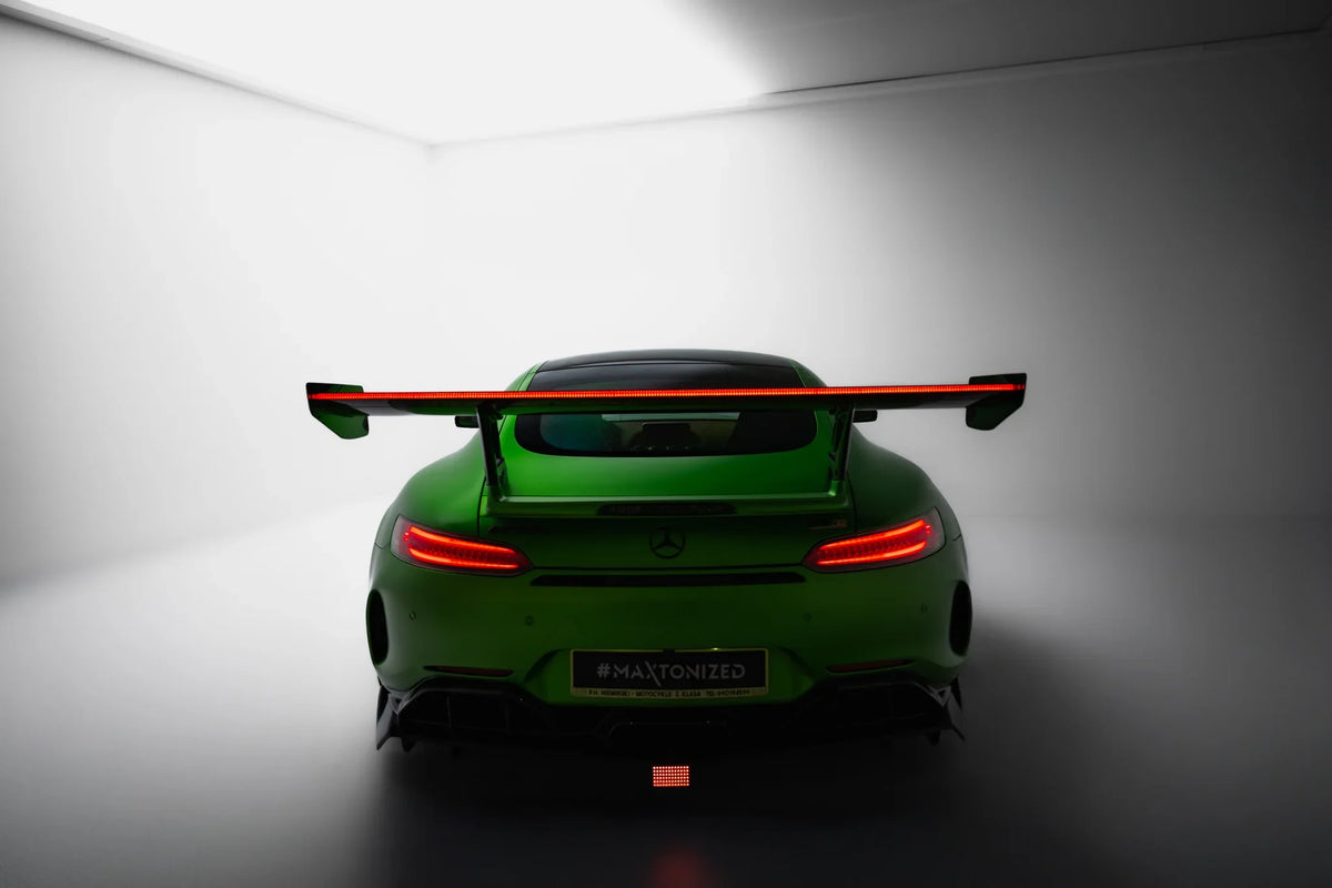 Alerón de carbono + LED para Mercedes-AMG GTR C190 Facelift