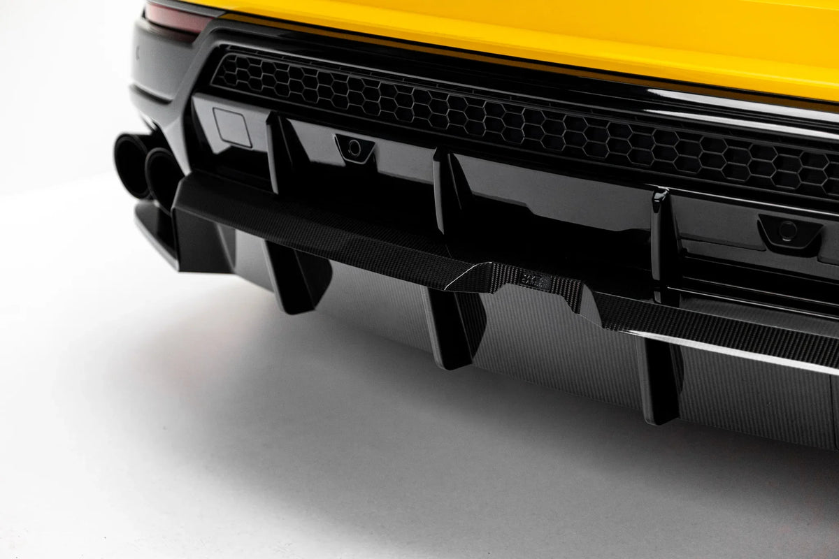 Splitter trasero de fibra de carbono prepreg (con barras verticales) para Lamborghini Urus Mk 1