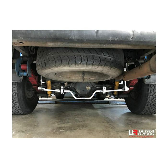 Ultra Racing 19mm Rear Anti-Roll Bar for Isuzu D-MAX (RA) 3.0D 2WD 02-08
