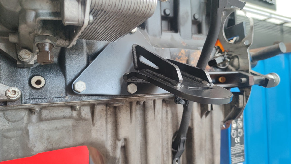 Soporte de motor M57 - 3.0 IOD Performance para Nissan Patrol Y61 Top Mount