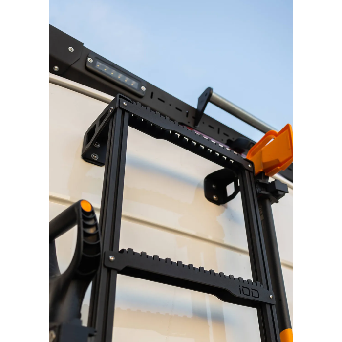 Escalera de aluminio IOD Performance para MAN TGE VW Crafter