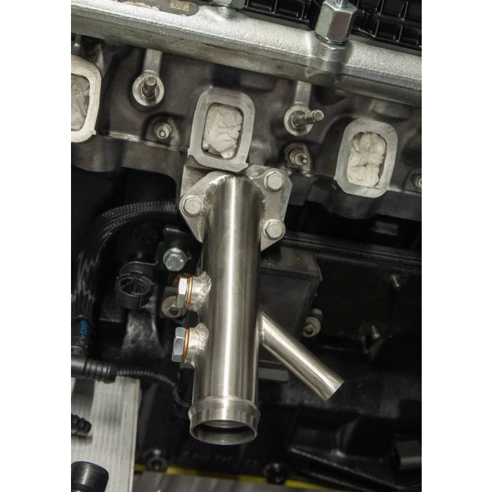 Tubo de salida de refrigerante IOD Performance para BMW M57