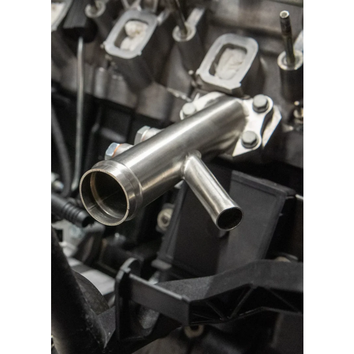 Tubo de salida de refrigerante IOD Performance para BMW M57
