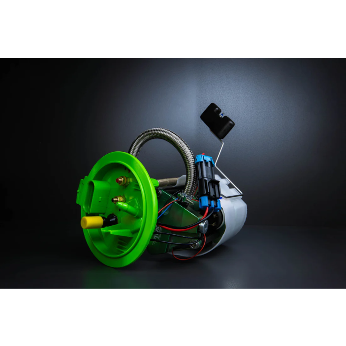 Bomba de combustible de baja presión (HPFP) mejorada RTMG Performance FWD para motores 1.8 y 2.0 TSI EA888 Gen 3 de 950 HP con bomba Walbro 525 de serie, filtro AN6 y tapa de la HPFP.
