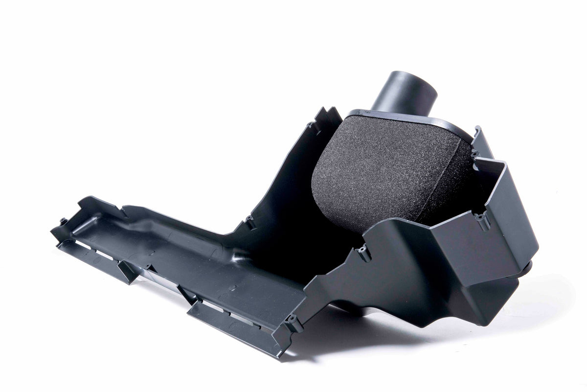 Sistema de admisión de aire frío RacingLine R600 EVO con filtro Trifoam SAI para MQB MQBE 2.0 TSI EA888.3 EA888.4