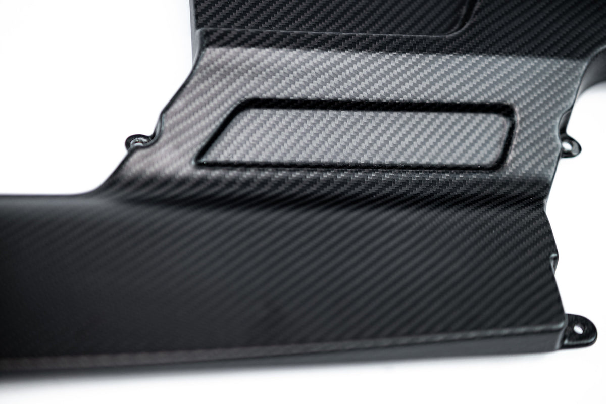 Tapa de carbono mate RacingLine R600 para admisión R600 (pre-EVO)