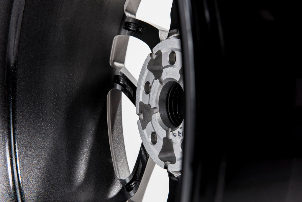 Llanta RacingLine R360 19" x 8,5" ET44 1 llanta Bright Silver
