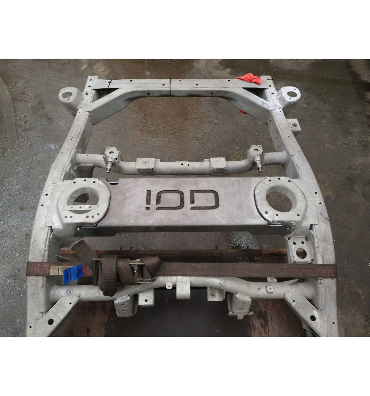 Refuerzo de torreta de muelle IOD Performance Nissan Patrol Y60 / Y61