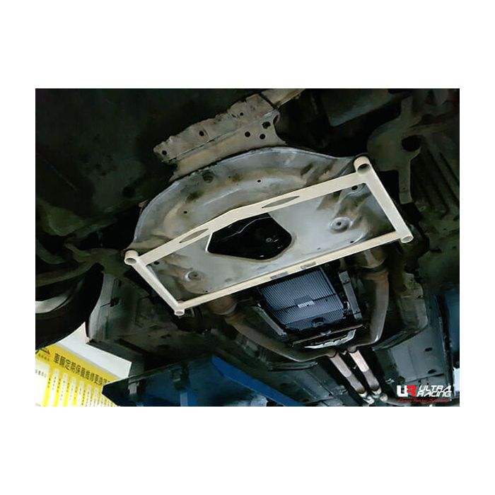 Ultra Racing Front Lower Brace for BMW 6 Series E63 03-10