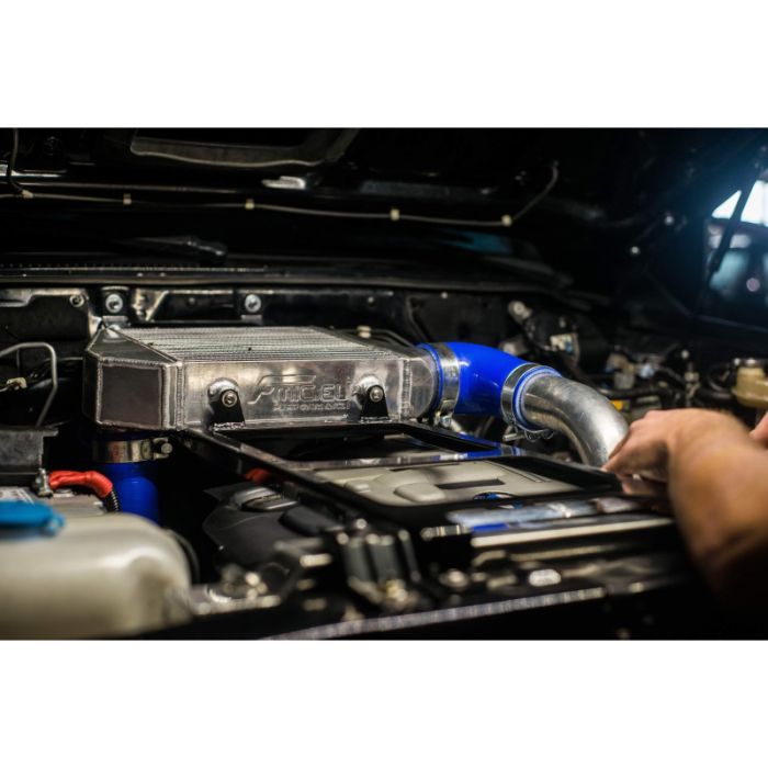 Kit de intercooler para Nissan Patrol con motor BMW 3.0 D M57 rojo