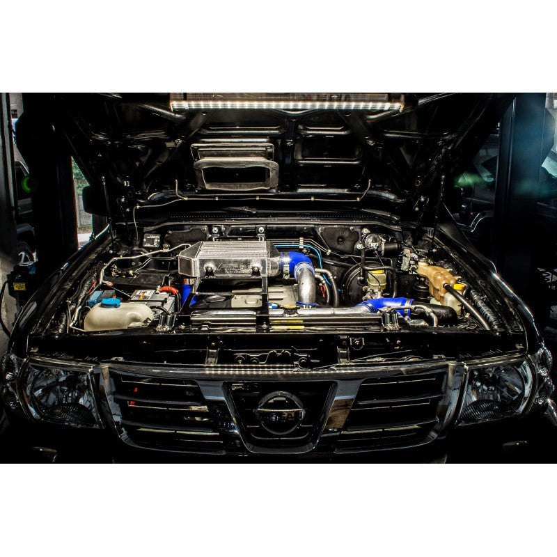 Kit de intercooler para Nissan Patrol con motor BMW 3.0 D M57 azul