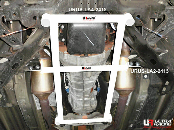 Barra inferior delantera (2412) Ultra Racing para Ford Mustang S-197 (GT500) 5.4 Super Charge 2WD 05â€“09