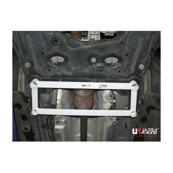 Ultra Racing Front Lower Bar (2240) for Renault Samsung SM3 1.6 2WD 09-12/Samsung FL 1.6 12-20