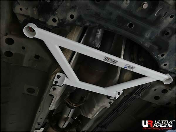 Barra inferior delantera (2901) Ultra Racing para Luxgen S5 1.8T 2WD MT 12-20