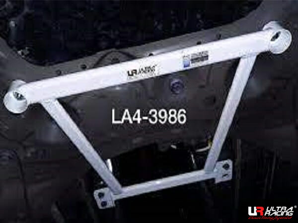 Barra inferior delantera (3986) Ultra Racing para Toyota Auris (E210) 2.0 HB 19+/Corolla Altis Sedan 1.8 19+ 2WD