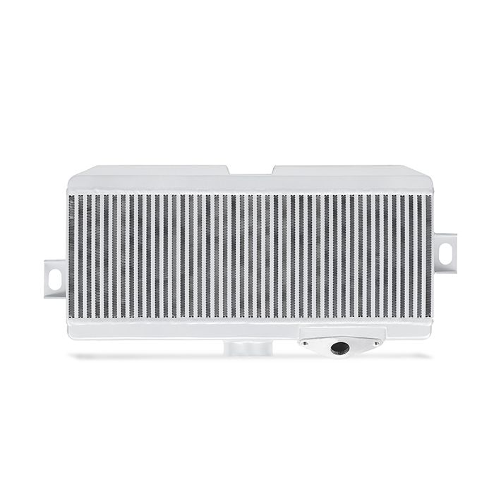 Kit de intercooler de montaje superior Mishimoto MMTMIC-STI-08SLBK para Subaru WRX STI 08+ color plata con mangueras negras.
