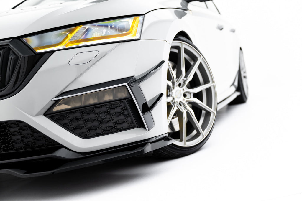 Canards de parachoques delantero para Skoda Octavia RS Mk4