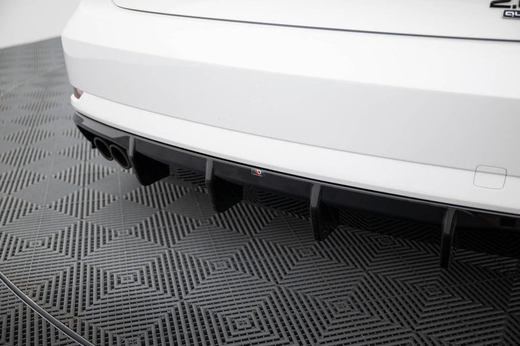 Difusor trasero para Audi A3 Sedan 8V Facelift (Version with dual Exhaust tips on one side)