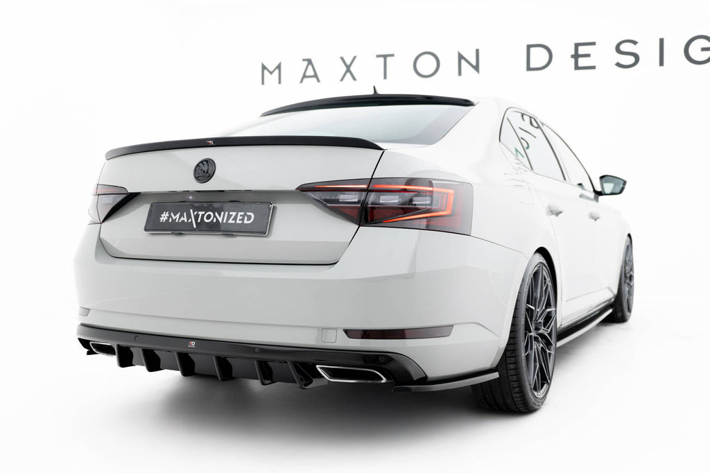 Difusor trasero V.2 para Skoda Superb Liftback / Combi Mk3