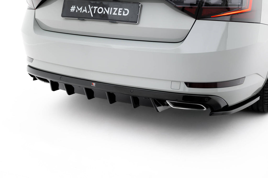Difusor trasero V.2 para Skoda Superb Liftback / Combi Mk3