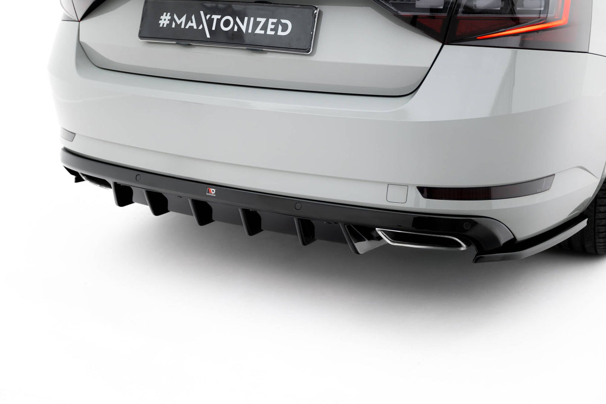 Difusor trasero V.2 para Skoda Superb Liftback / Combi Mk3