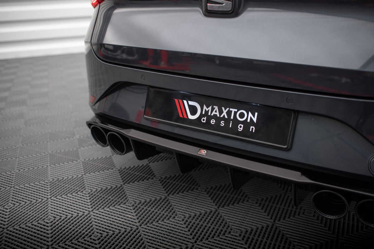 Difusor trasero + embellecedores de escape para Seat Leon ST FR Mk4