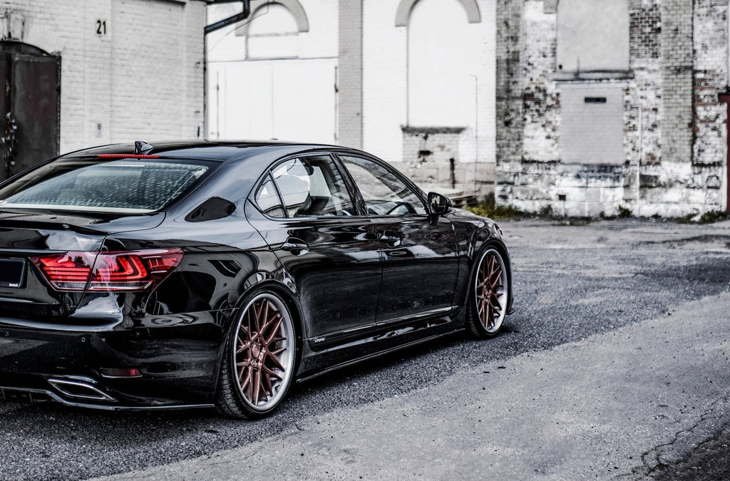 Difusores de taloneras para Lexus LS Long Wheelbase Mk4 Facelift
