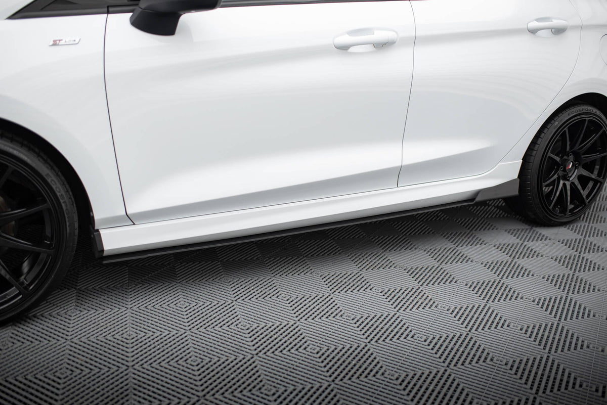 Difusores de taloneras Racing V.1 para Ford Fiesta Mk8 ST / ST-Line