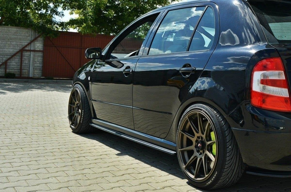 Difusores de taloneras para Skoda Fabia RS Mk1
