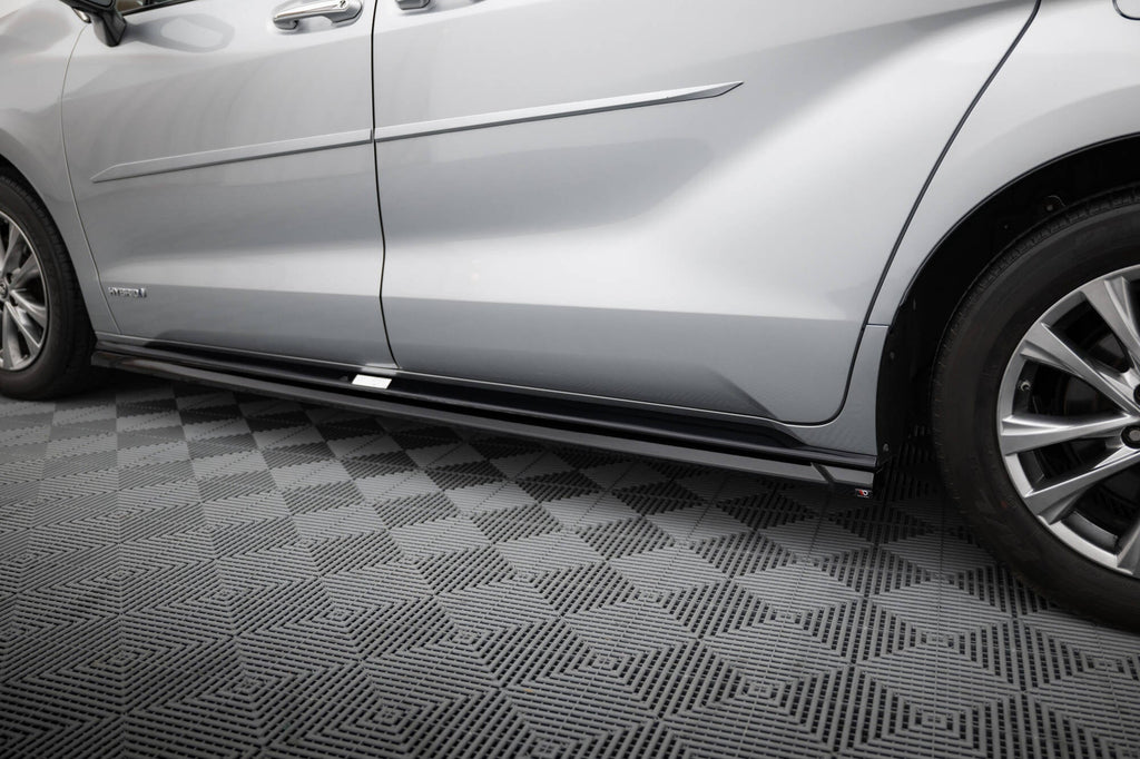 Difusores de taloneras para Toyota Sienna Mk4