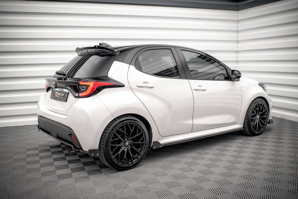 Difusores de taloneras V.1 + flaps para Toyota Yaris Mk4