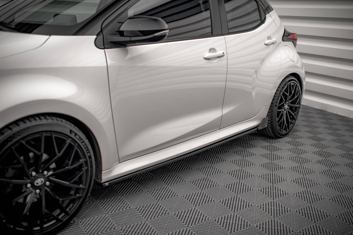 Difusores de taloneras V.1 + flaps para Toyota Yaris Mk4