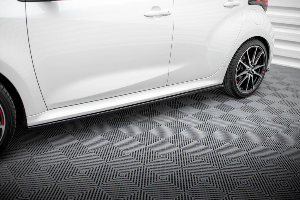 Difusores de taloneras V.2 para Toyota Yaris Mk4
