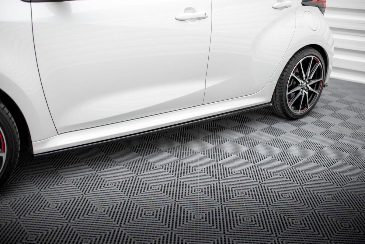 Difusores de taloneras V.2 para Toyota Yaris Mk4