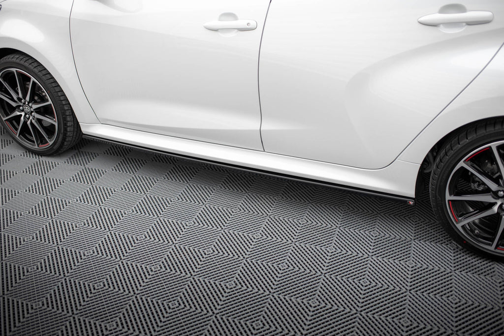 Difusores de taloneras V.2 para Toyota Yaris Mk4