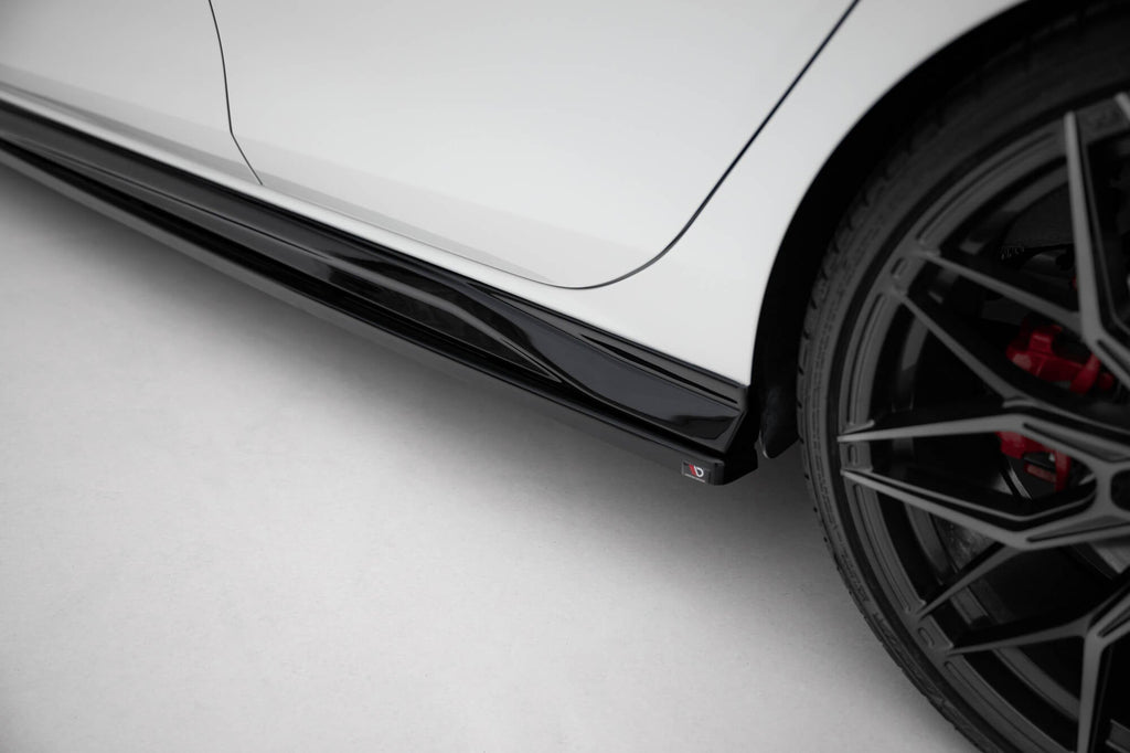 Difusores de taloneras V.4 para Volkswagen Golf GTI / GTE / GTI Clubsport / GTD / R-Line Mk8