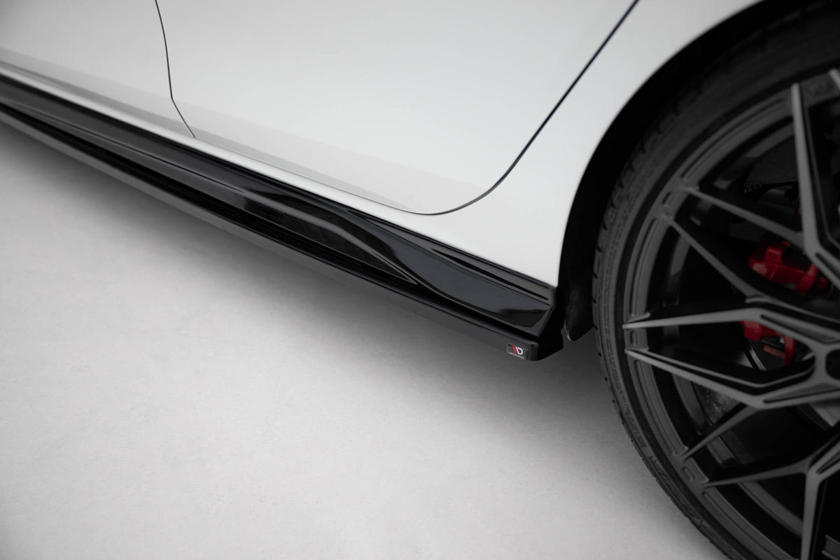 Difusores de taloneras V.4 para Volkswagen Golf GTI / GTE / GTI Clubsport / GTD / R-Line Mk8
