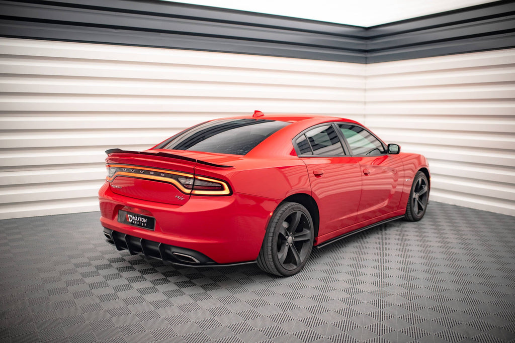 Difusores de taloneras Street Pro para Dodge Charger RT Mk7 Facelift