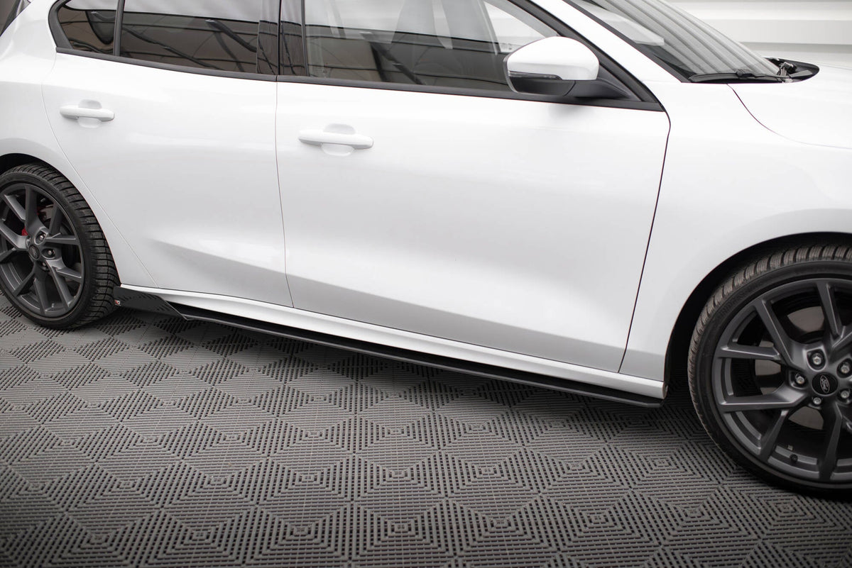 Difusores de taloneras Street Pro + flaps para Ford Focus ST / ST-Line Mk4