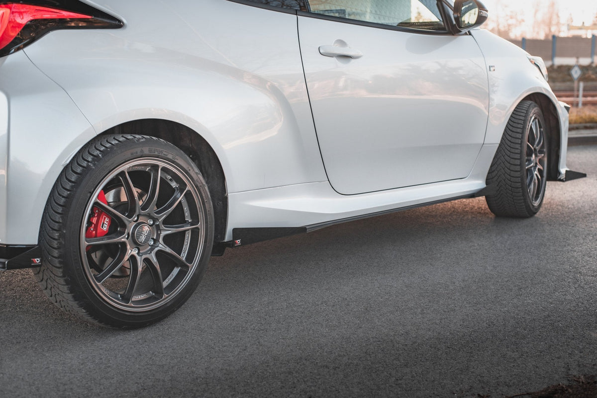 Difusores de taloneras Street Pro + flaps para Toyota GR Yaris Mk4